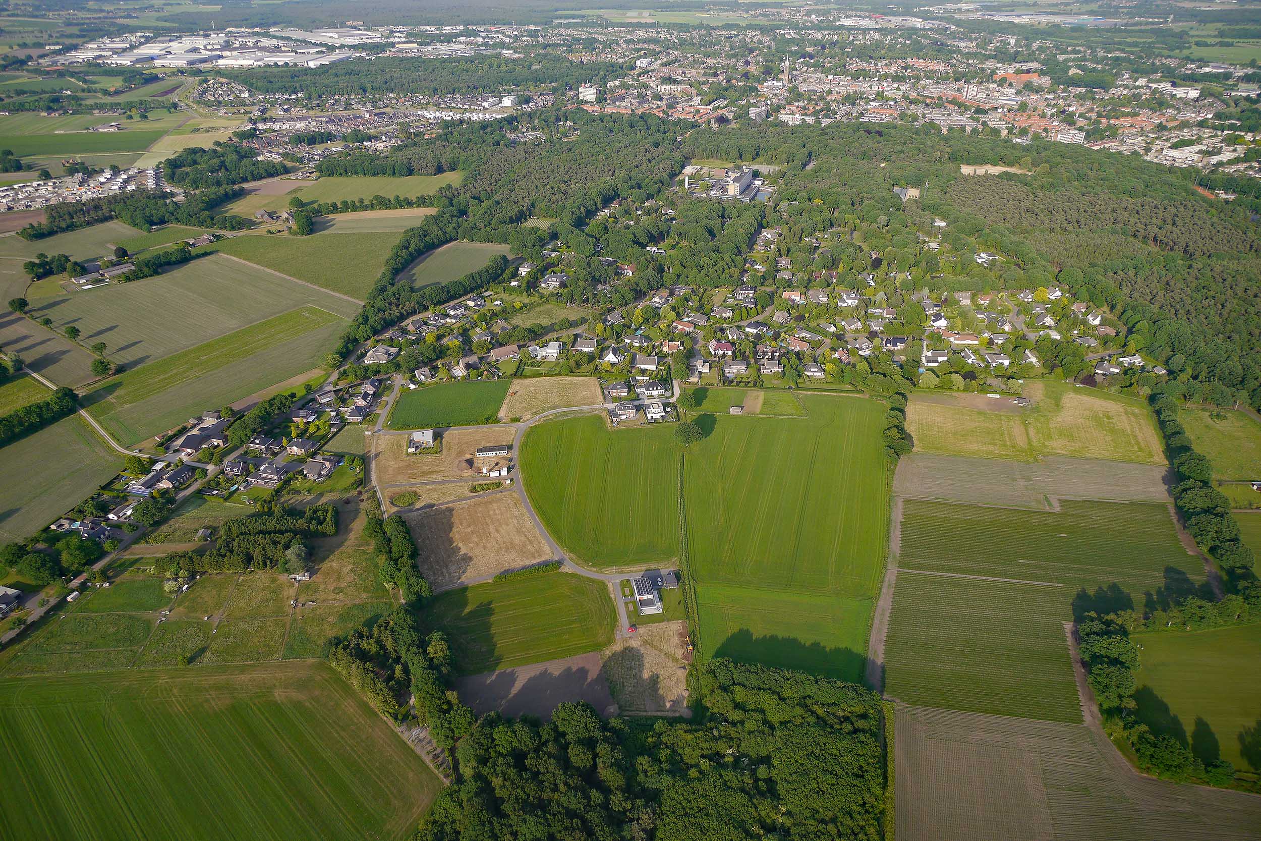 Luchtfoto van de wijk Vlakwater