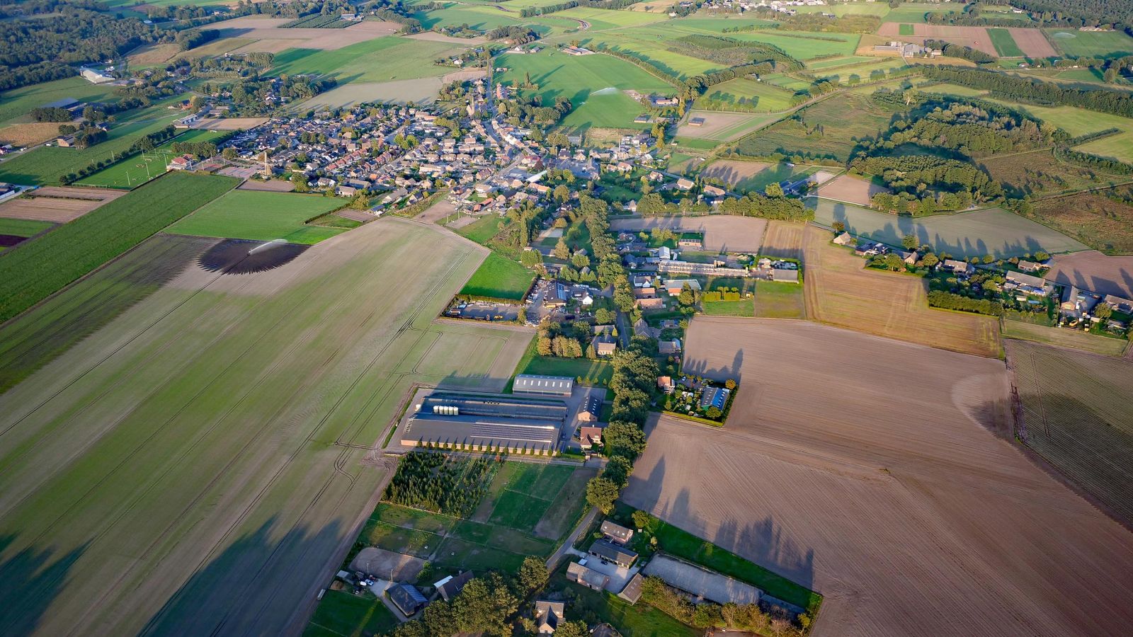 Luchtfoto van de wijk Merselo